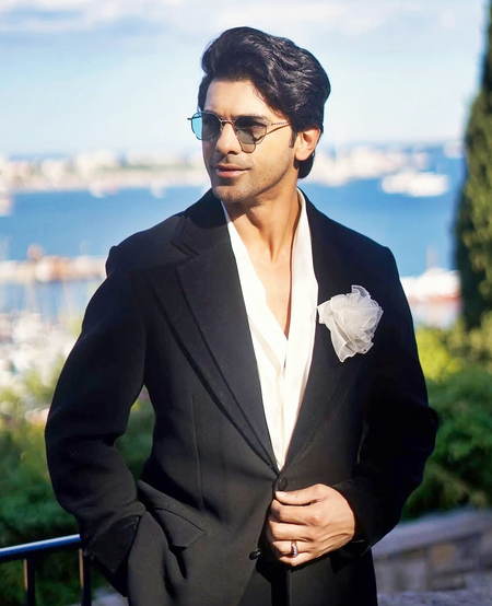 <div>Taha Shah Badussha awarded ‘Influential Actor of the Year’ at Cannes</div>