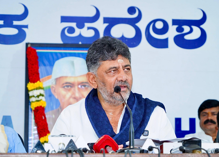 <div>Expelled K’taka BJP MLAs did not commit rape in Vidhana Soudha: Dy CM Shivakumar</div>