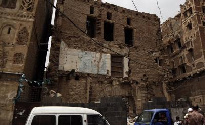 Surat gears up amid unseasonal rains: Over 1,500 dilapidated buildings await repairs
