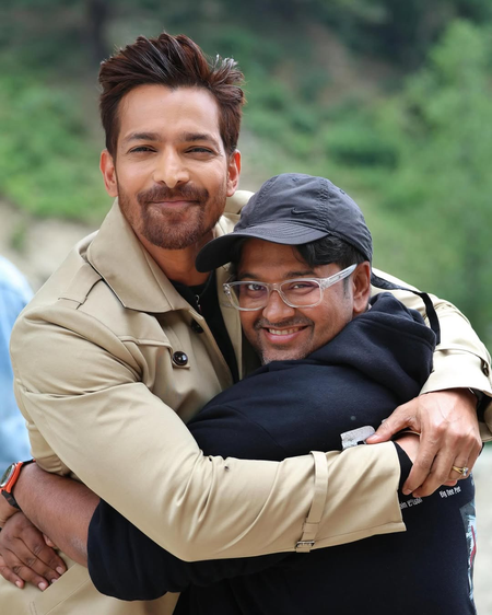 <div>Milap Zaveri praises ‘hero’ Harshvardhan: Can’t tell you how amazing it is to work with you</div>