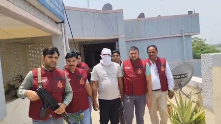 Delhi Police bust interstate auto theft syndicate, recover eight high end cars