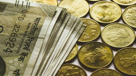 Govt succeeds in keeping fiscal deficit in check at 4.8 pc of GDP for FY25
