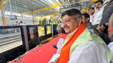 <div>BJP & Congress erupt in war of words after PM Modi inaugurates MP’s first metro rail</div>
