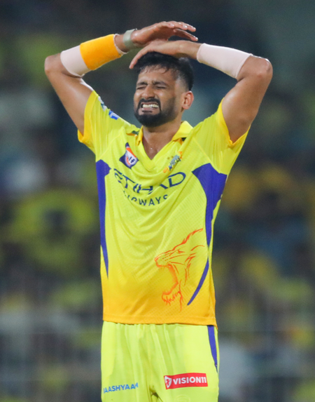 <div>IPL 2025: Khaleel Ahmed bowls third-most expensive over in tournament’s history</div>