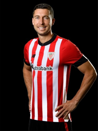 Athletic Bilbao defender De Marcos signs off with emotional speech