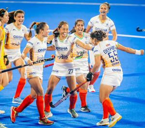 <div>Senior men’s and women’s hockey players to get Rs 25,000 per month as OPA</div>