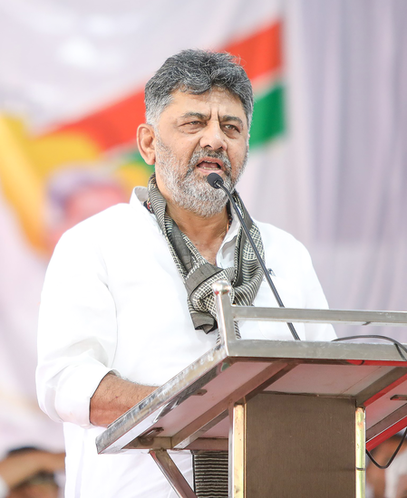 <div>Almatti Dam height row: Maha CM’s objection shocking, says Shivakumar; urges K’taka MPs, Union Ministers to unite in state’s interest</div>