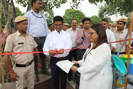 Delhi: NDMC Chairman launches plastic Recycle Mela at Connaught Place