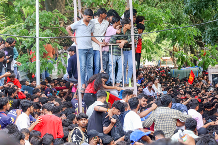 <div>B’luru Stampede: Notice issued to 45 injured to appear before DC to record statements</div>