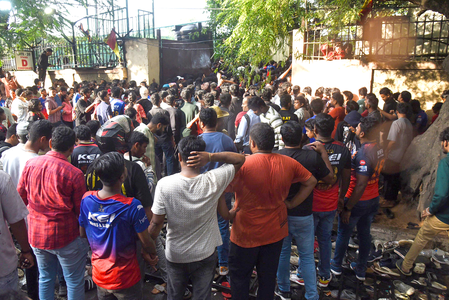 <div>Chinnaswamy stampede: K’taka govt criticised for not suspending ADGP Intelligence</div>