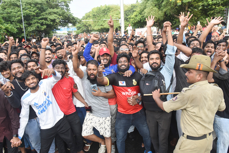 Chinnaswamy Stadium stampede: FIR blames RCB management, claims necessary permissions not obtained (Ld)