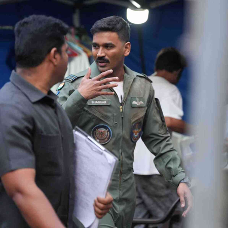 <div>Dhanush flaunts his new avatar in short hair and moustache for ‘Tere Ishk Mein’</div>