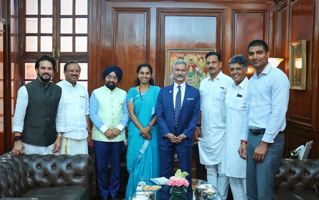 EAM Jaishankar meets delegations led by Supriya Sule and Shrikant Shinde