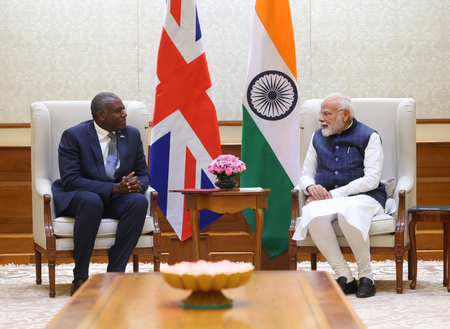 <div>UK Foreign Secy meets PM Modi, expresses support for India’s fight against cross border terrorism</div>