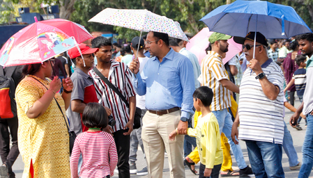 Delhi boils under heatwave, red alert issued