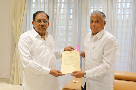 Karnataka Home Minister meets Union Minister Somanna, discusses pending projects