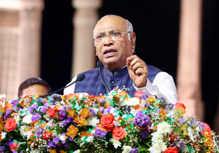 <div>Kharge slams Centre’s Gaza vote abstention at UNGA, says India’s foreign policy ‘in shambles’</div>