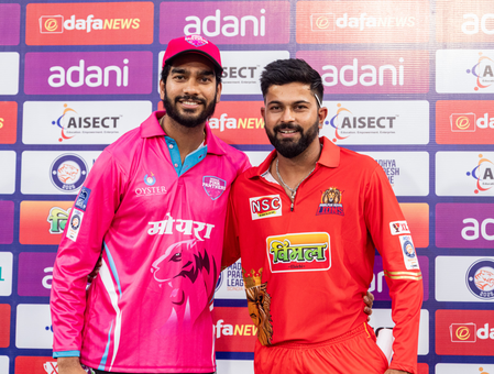 <div>‘At 21, I haven’t seen more talented player’: Venkatesh lauds Akshat Raghuwanshi for match-defining knock in MPL</div>