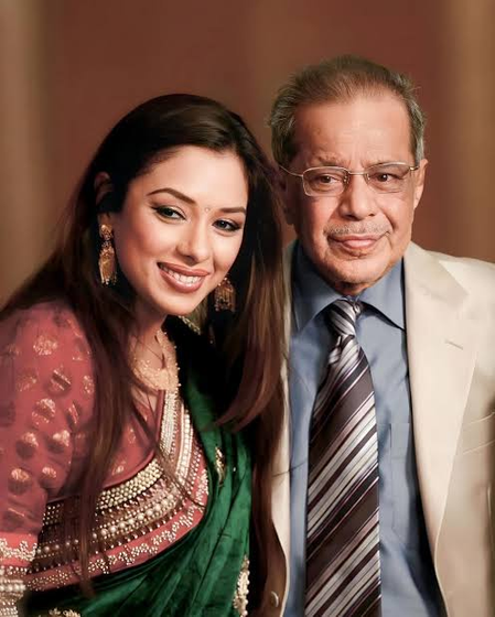 <div>Rupali Ganguly says ‘I’ll always be your little girl’ as she wishes her dad this Father’s Day</div>