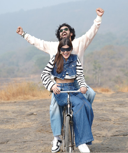 <div>Vikrant Massey ‘pedals straight into trouble’ with Shanaya Kapoor</div>