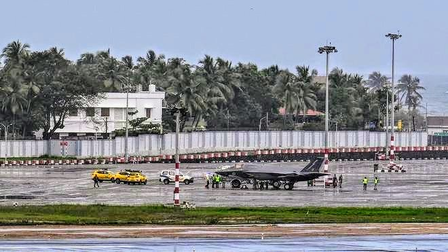 Kerala: Stranded British F-35B stealth fighter jet awaits engineers for repairs