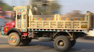 Only BS-VI compliant trucks will be allowed to enter Delhi from Nov 1: Govt