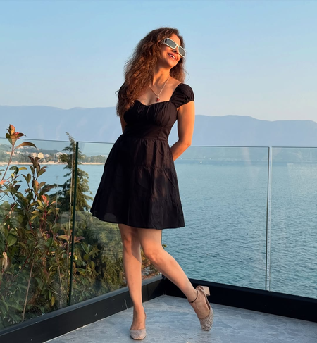<div>Urmila Matondkar says her journey from 1995 to 2025 is ‘full of love & warmth’</div>
