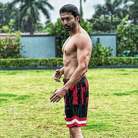Gurmeet Choudhary pays tribute to Bruce Lee through his martial arts journey