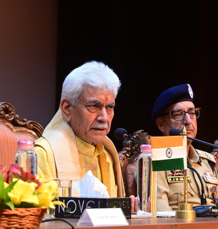 <div>J&K L-G appeals devotees to turn up in large numbers for Amarnath Yatra</div>