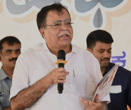 <div>Karnataka Minister Rajanna hints at ‘major political changes’ after September, sparks row over Cong infighting</div>