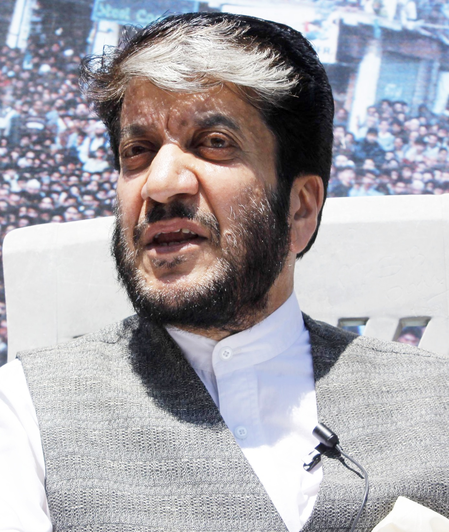 <div>Delhi Prison authorities refute reports about jailed separatist leader Shabir Shah’s health</div>