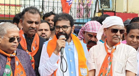 <div>Cong govt trying to grab land valued at Rs 7,000 cr by evicting Dalits: K’taka BJP</div>