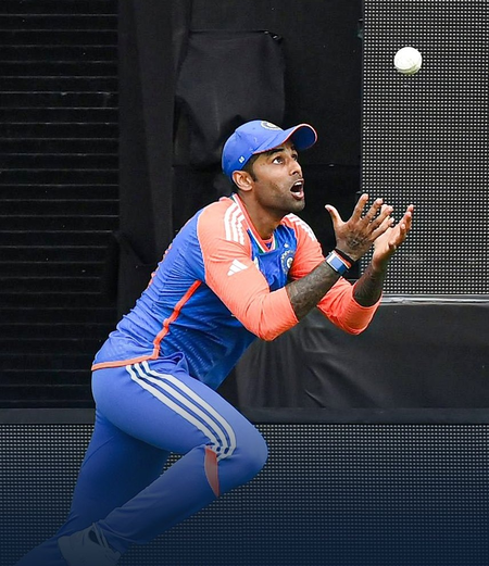 <div>‘Everyone’s heart was in their mouth…’, Rohit opens up on SKY’s infamous T20 WC final catch</div>