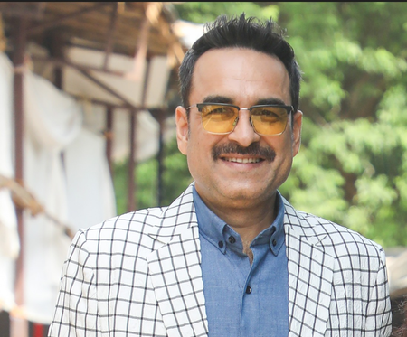 <div>Pankaj Tripathi & Aditi Rao Hydari say ‘Pehle Aap’ as they bring Lucknow’s Tehzeeb alive with mangoes</div>