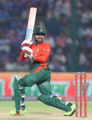 Mehidy Hasan under observation as Bangladesh eye Galle advantage in Sri Lanka Test