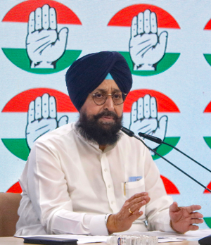 Case against AAP in Punjab over ‘doctored’ video (Lead)