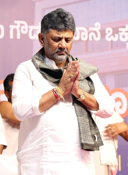 <div>Defamation case: K’taka HC stays trial court proceedings against Dy CM Shivakumar</div>