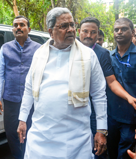 <div>Amid denial by CM Siddaramaiah on OBC panel ‘appointment’, leadership change debate intensifies</div>