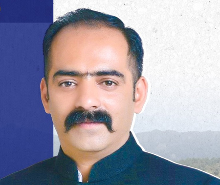 Himachal Minister booked for assaulting NHAI official, Gadkari calls CM (Lead)