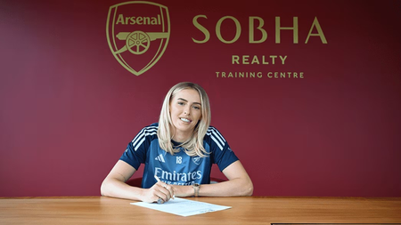 WSL: Chloe Kelly signs permanent deal with Arsenal
