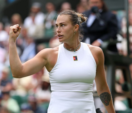 Wimbledon: Sabalenka holds firm to reach third round
