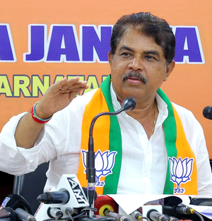 Why no action against CM Siddaramaiah for repeatedly disrespecting officials, asks Ashoka