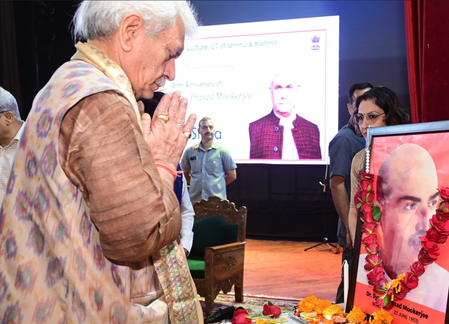 <div>PM Modi fulfilled Syama Prasad Mookerjee’s dream after 66 years: J&K L-G</div>