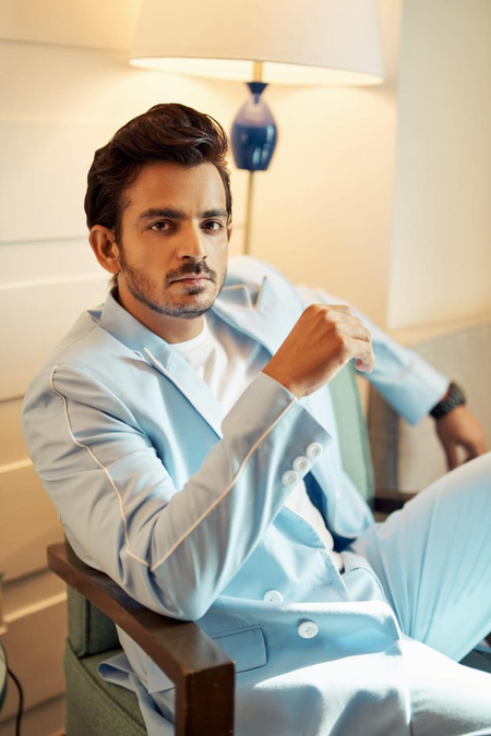<div>Anshumaan Pushkar talks about working with his ‘favourite actor’ Rajkummar Rao</div>