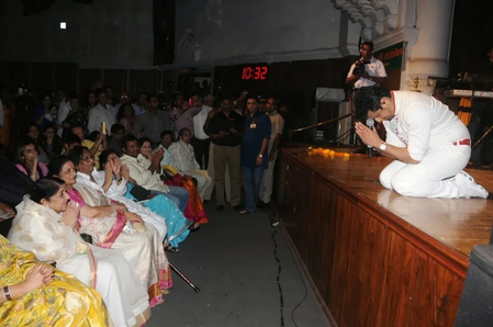 Sonu Nigam recalls how Lata Mangeshkar offered him motherly support