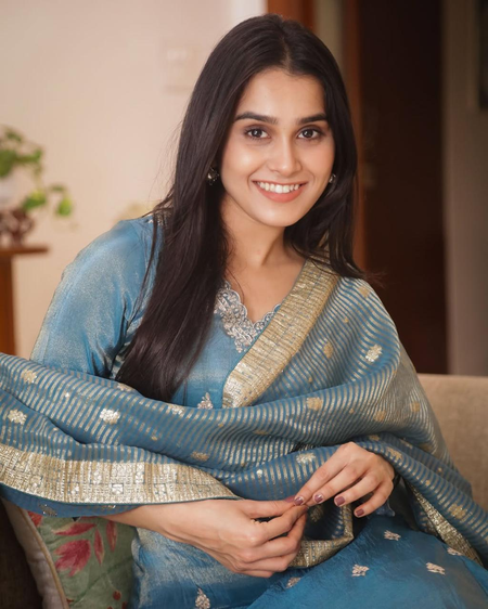 <div>Anushka Kaushik shares how shooting for Sunil Kothari’s ‘Avyaan’ was a spiritual experience for her</div>