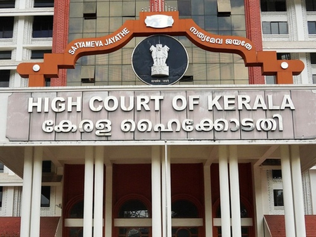 <div>Kerala HC gives bail to IB officer in girlfriend’s suicide case</div>