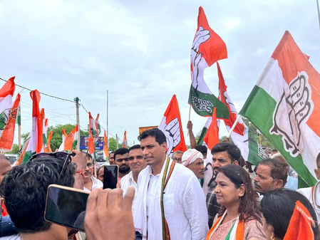 Bihar: Physical brawl at Congress office in Ara during party event