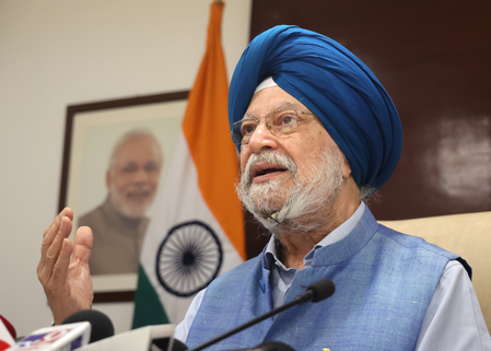 <div>India’s purchase of Russian oil helped bring down global prices: Hardeep Puri</div>