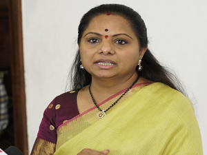 <div>BRS leader K. Kavitha demands suspended Cong MLC’s arrest for derogatory remarks</div>